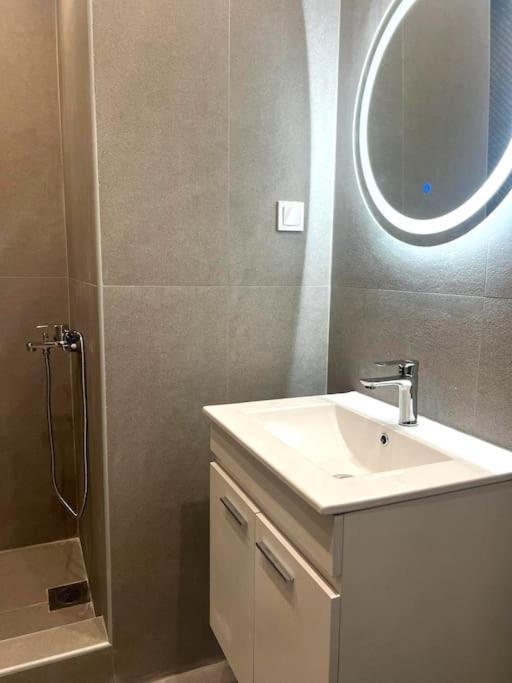 Agia Sofia Noir Apartment Soluň Exteriér fotografie
